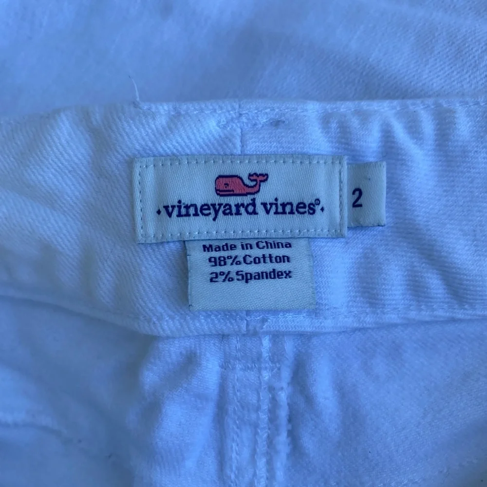 Vineyard Vines - Woman’s white low rise crop jeans, Size: 2